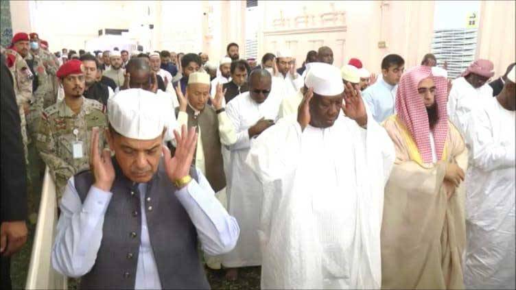 PM Shehbaz offers Friday prayers at Masjid-i-Nabwi