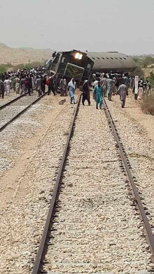 Rehman Baba Express derails near Hyderabad