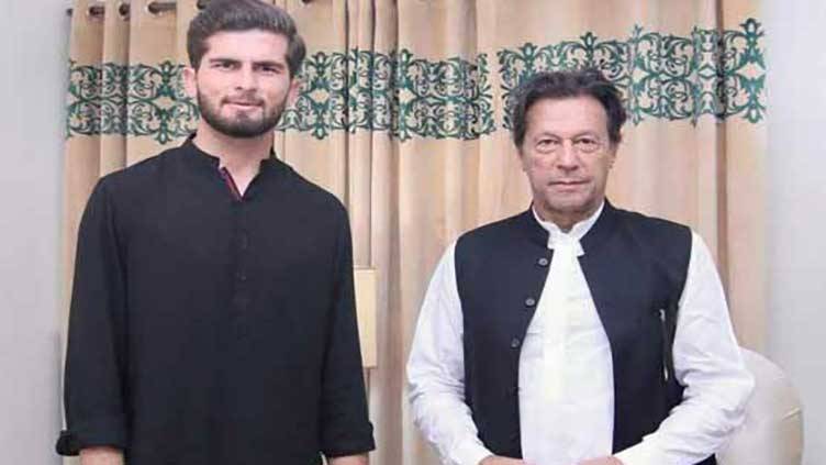 Imran Khan meets Shaheen Shah Afridi, applauds National Team's performance