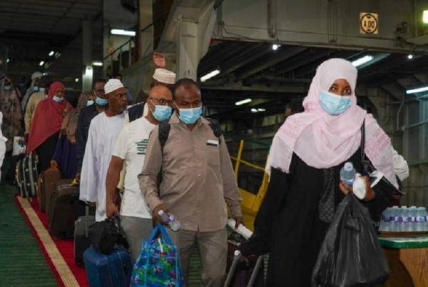 SC suspends LHC orders over assistants for Hajj