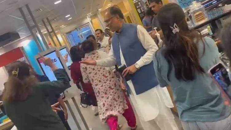 Ahsan Iqbal refuses to take action against family insulted him at a restaurant