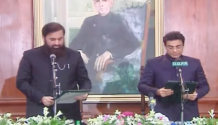 Hamza Shahbaz takes oath as CM Punjab