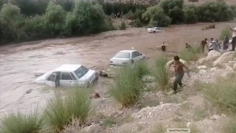 Floods kill at least 20 in southern Iran