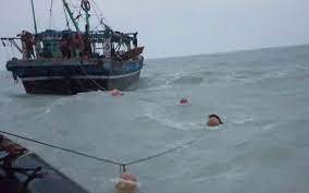 Arabian Sea Depression weakens, at 540km southwest of Karachi