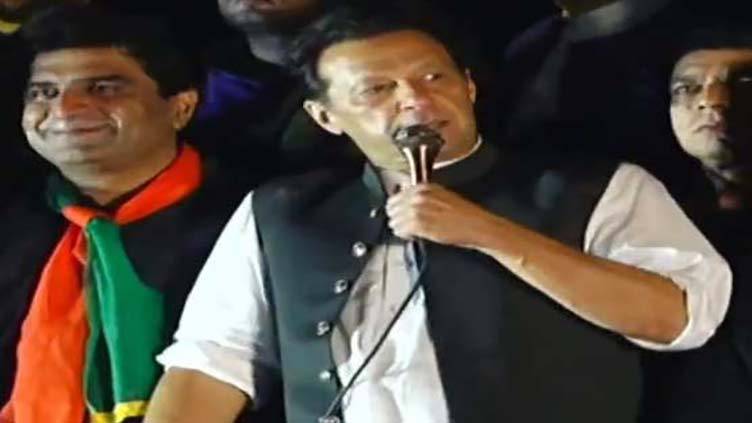 Imran announces to file cases against Nawaz, Fazl, Rana and IG Islamabad