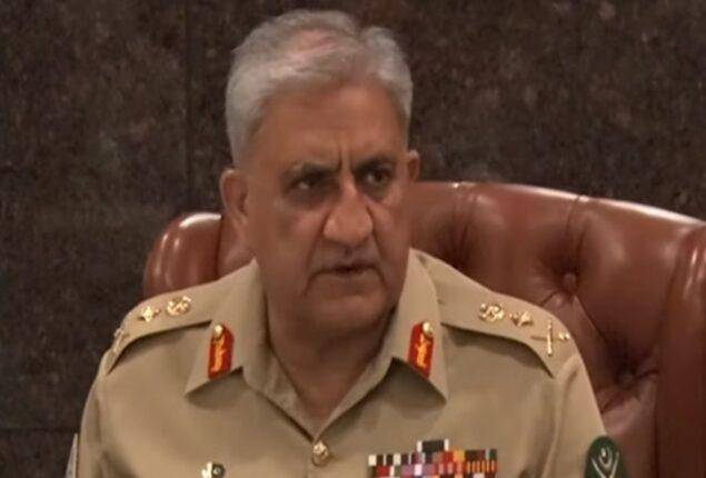 Pak Army stands with flood-hit population in this difficult time: COAS