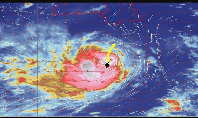 Cyclone Biparjoy moves closer to Karachi as authorities on high alert