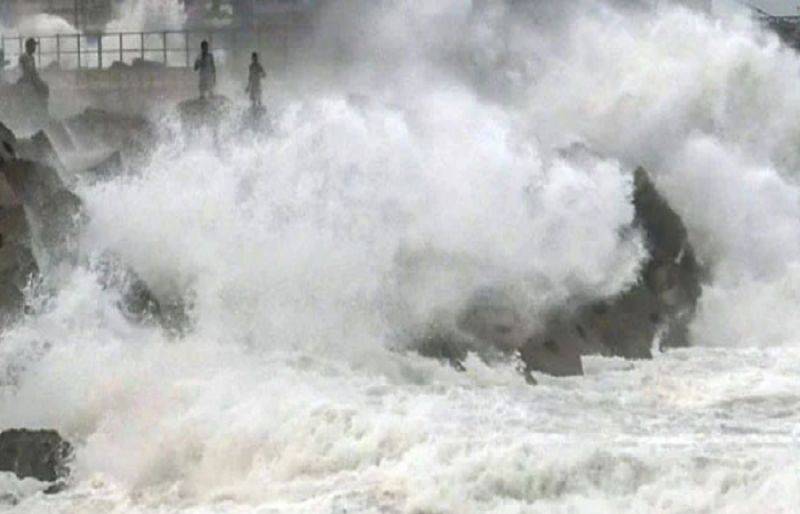 Cyclone Biparjoy moves toward Sindh coast, may trigger torrential rains