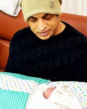 Shoaib Akhtar announces birth of third child and it's a baby girl!