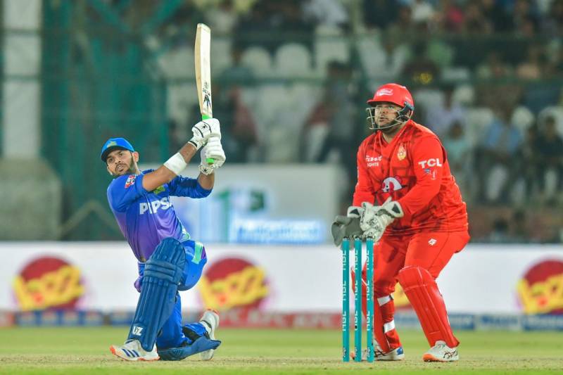 Imad, Shadab help Islamabad United restrict Multan Sultans to 159/9 in PSL 9 Finale