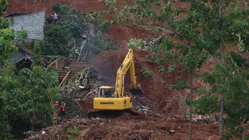 More than 2,000 people buried under landslides in Papua New Guinea