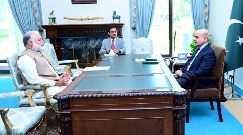 Senior PML-N leader Murtaza Javed Abbasi meets PM Shehbaz Sharif in Islamabad