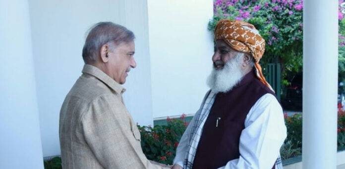 PM meets JUI-F chief to discuss political landscape