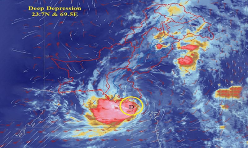 Potential cyclone near Karachi: PMD issues heavy rain, wind alert