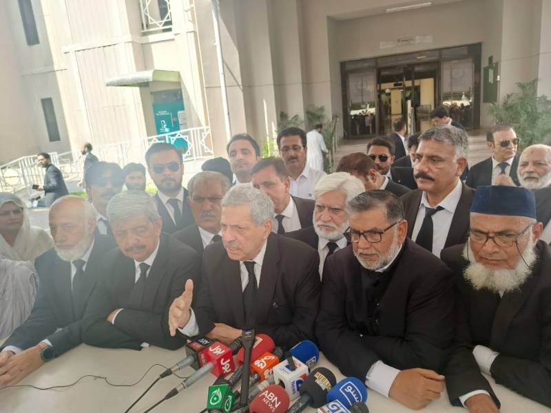 Hamid Khan rejects constitutional amendments, calls for lawyers' movement on Sept 19