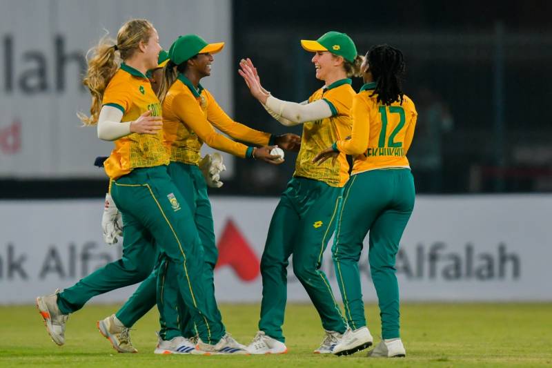 South Africa Women beat Pakistan by 10 runs in T20I Series Opener