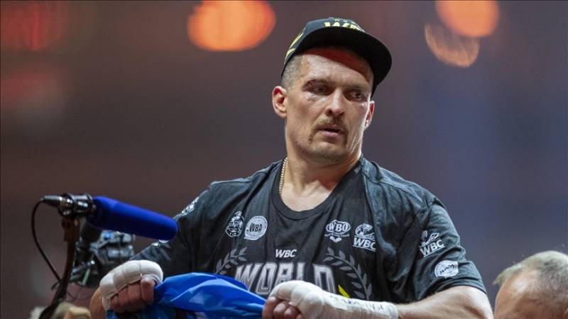 Ukrainian boxer Usyk released after detention at Poland airport