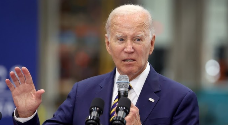 Ambassador Rizwan Saeed Sheikh presents credentials to President Joe Biden