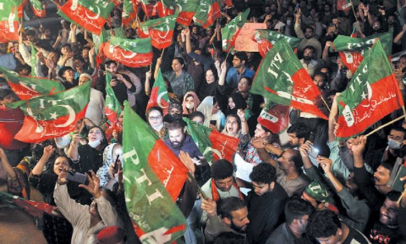 Police arrest several PTI workers ahead of Lahore rally