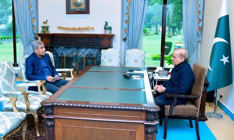 PM Shehbaz lauds police for restoring peace in Islamabad