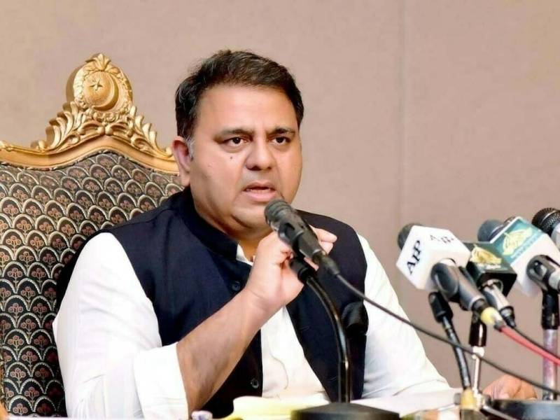 Fawad Ch criticizes PTI leadership, praises Fazlur Rehman’s role