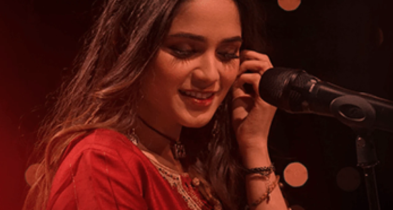 Aima Baig mesmerizes fans with soulful mashup of Jinde Meriye, Satranga, and Pehlay Bhi Main