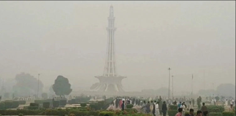 Smog continues to engulf Lahore 