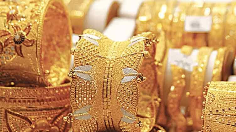 Gold prices drop by Rs7,000 per tola