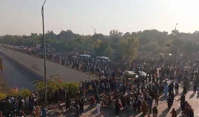 PTI announces D-Chowk sit-in as clashes erupt with security forces