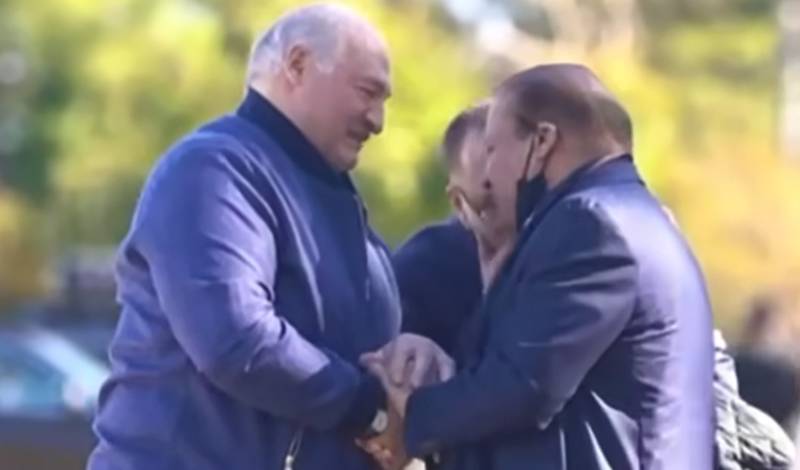 Nawaz Sharif hosts Belarusian President Alexander Lukashenko in Murree