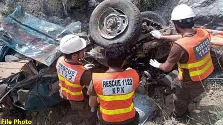 Five students killed, nine injured in Bannu coach accident