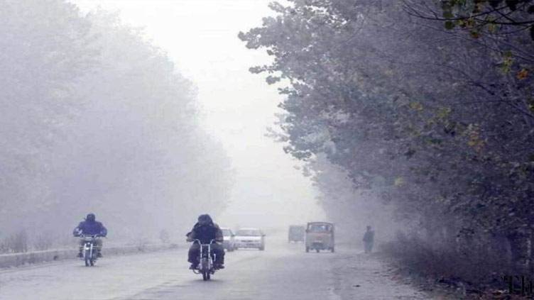 Cold wave grips Pakistan as Lahore tops global pollution rankings