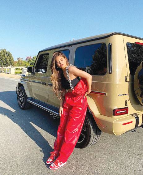 Kylie Jenner Poses Next To Her Mercedes G Wagon