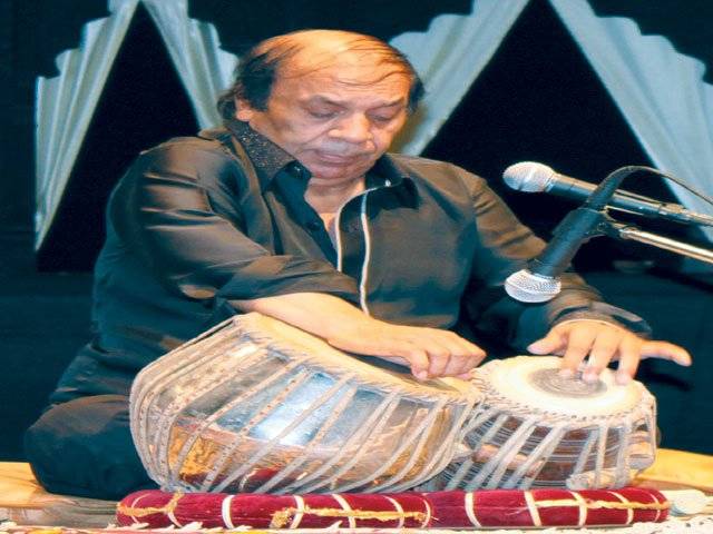 Islooites mesmerised by Ustad Tafoo's performance