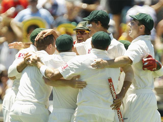 Aussie rout India to seal series