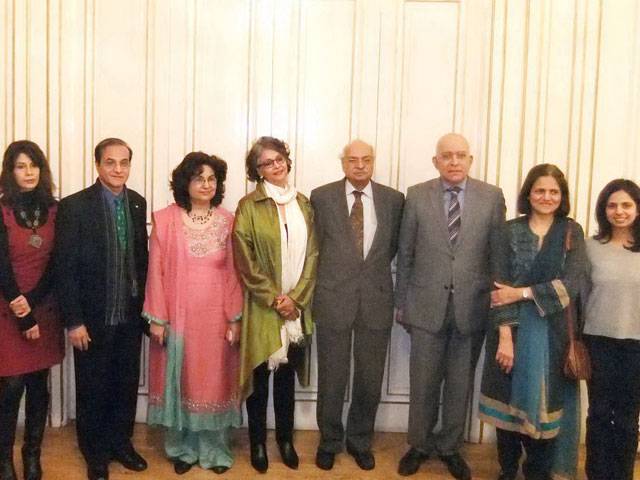 Pak literary writings address expats issues, says Dr Waseem