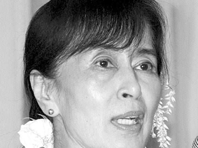 Suu Kyi hints at possible govt role