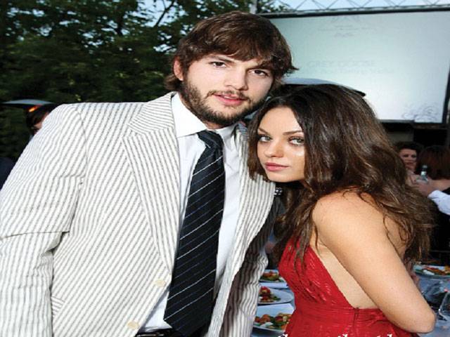 Mila Kunis, a hit with Ashton Kutcher’s friends