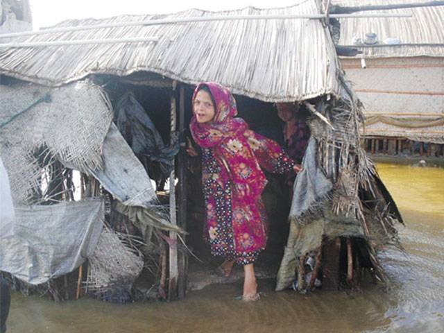 Cyclone ceases coastal life