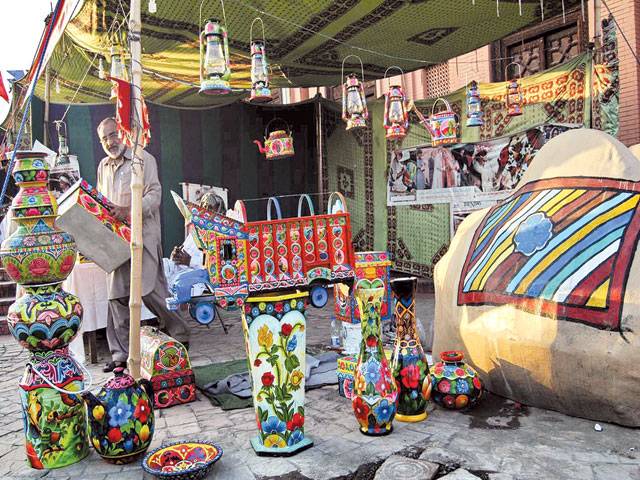 Folk artists enchant visitants at IDPs’ Relief Mela