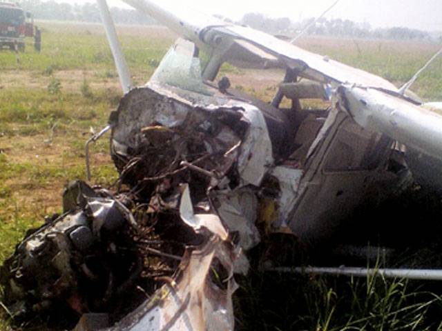 Plane crash leaves 3 injured in pindi