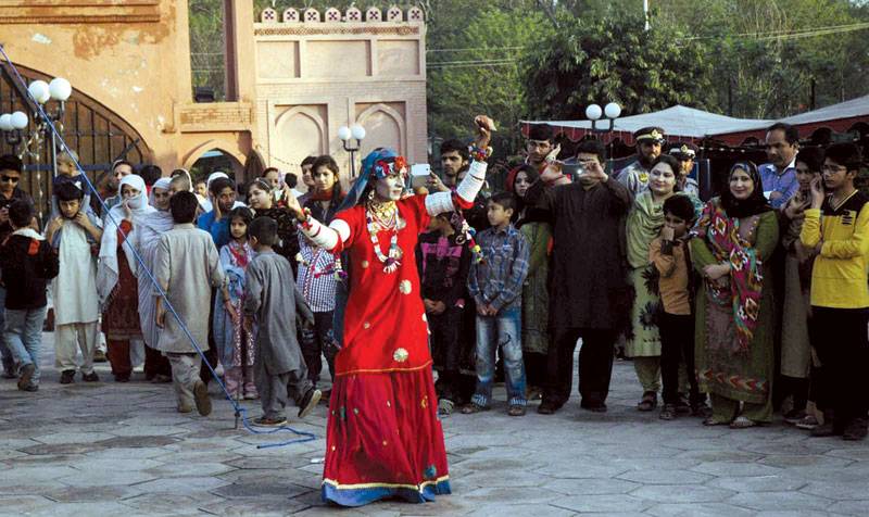 Lok Mela starts spreading cultural hues