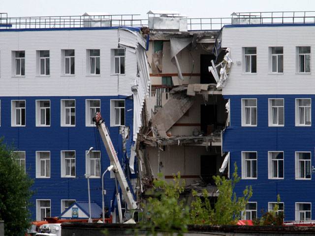 23 killed in Russian military barracks collapse