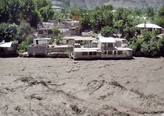 Death toll in GB floods reaches 6