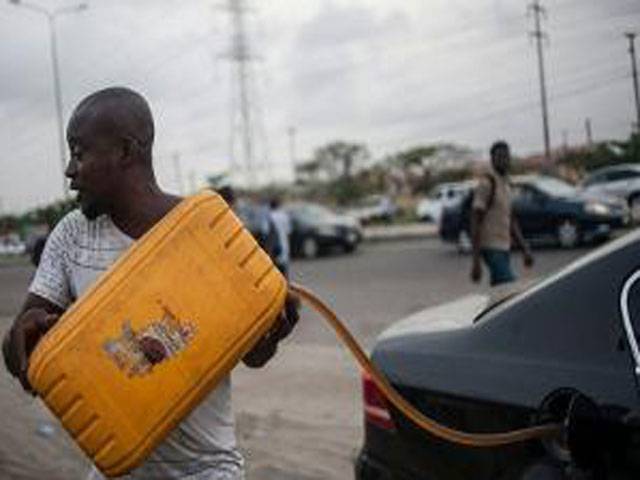 Nigerians brace for more fuel queues