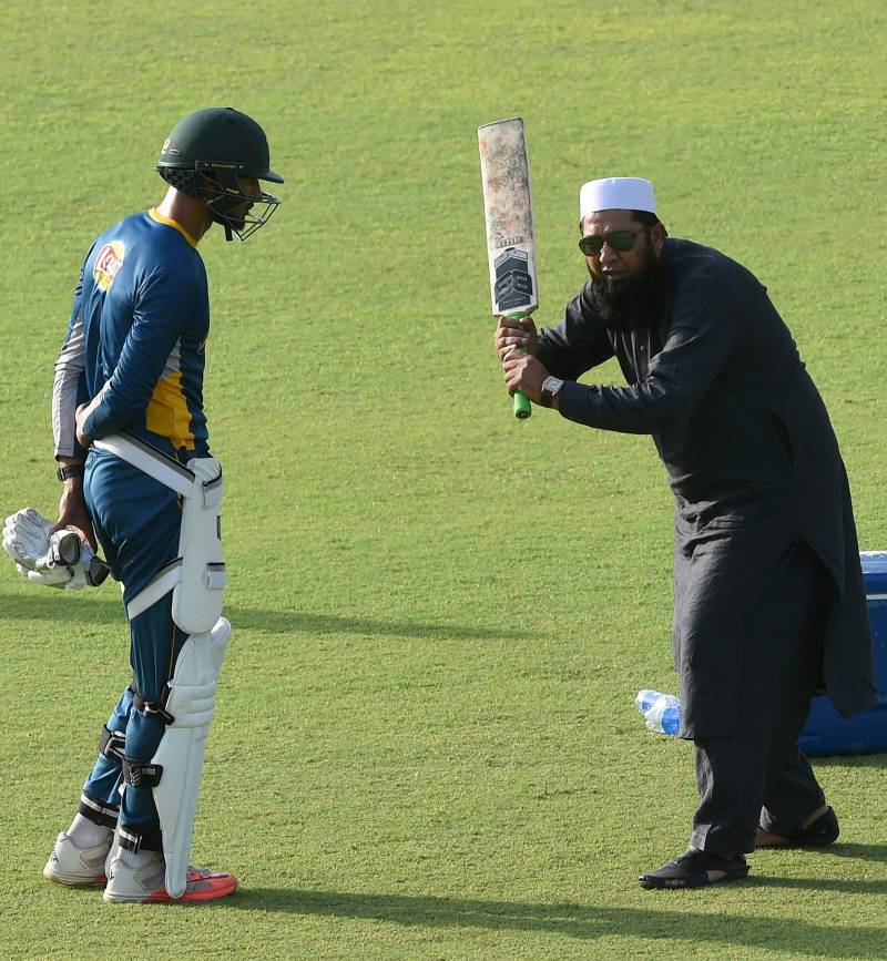 Inzamam observes players at skill training camp