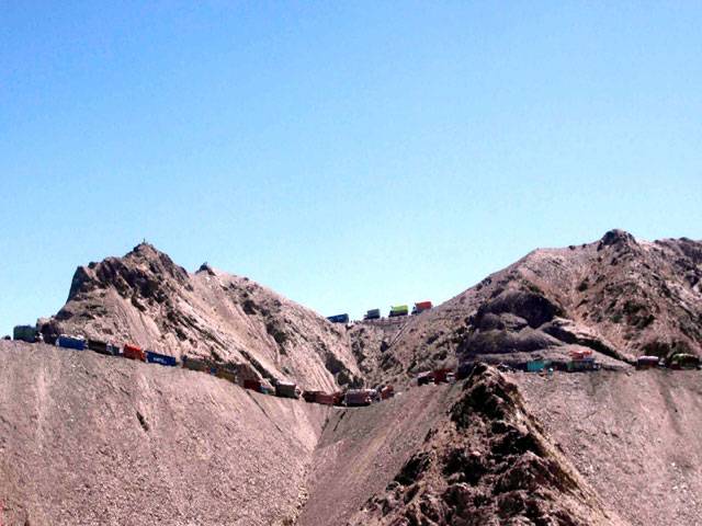 Quetta-Chaman Highway blocked1