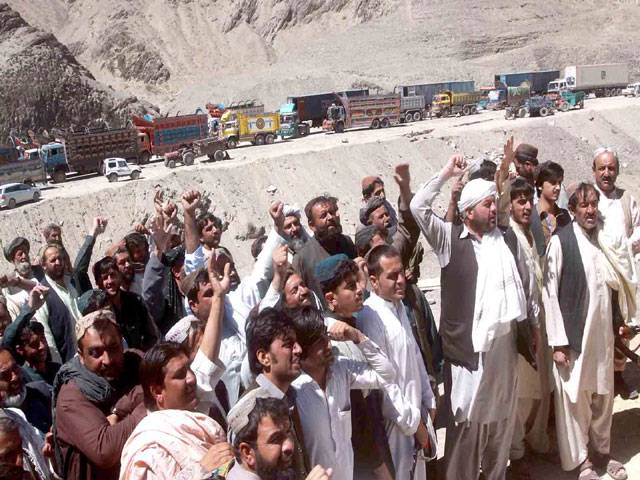 Quetta-Chaman Highway blocked1