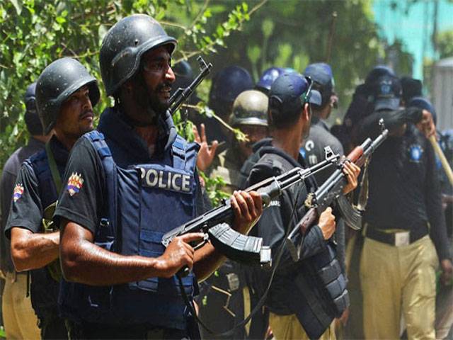 Seven dacoits killed in Sadiqabad encounter