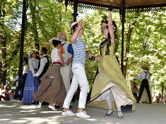 19th century clothes dance